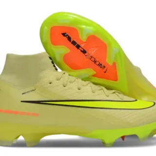 Nike Jaune Orange High-Top Chaussures de football avec empièges de chaussettes, construction en maille, pour terrain ferme