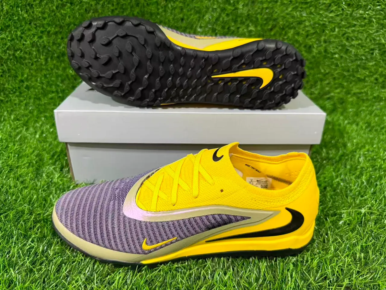 Nike Yellow Purple Low-Cut Knit Upper Conical Studs Turf Soccer Shoes 6
