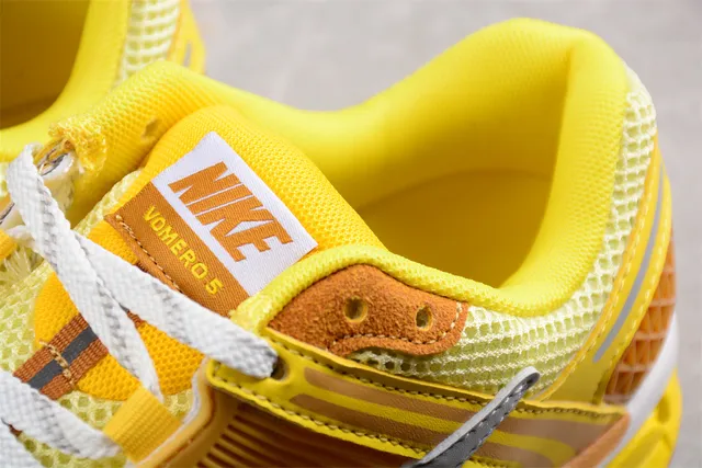 Nike Zoom 2K Yellow Orange Layered Synthetic Cage Open Mesh Upper Running Shoes 6