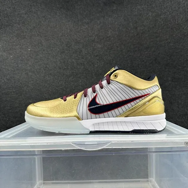 Nike Zoom Kobe IV Olympic Gold chaussures de basketball 2
