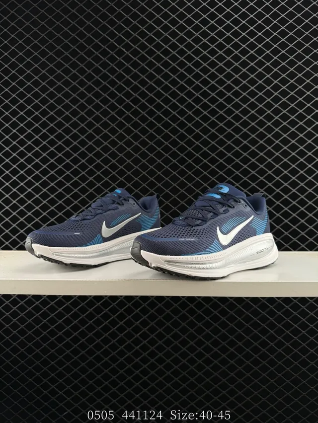 Nike Zoom VOMERO 18 Navy Blue Engineered Mesh Upper Wave-Patterned Midsole Running Shoes 5