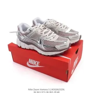 Nike Zoom Vomero 5 चांदी मेष रनिंग जूते