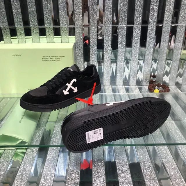 Off-White Arrow Zapatillas Lifestyle de Piel de Ante Negro y Gris 2