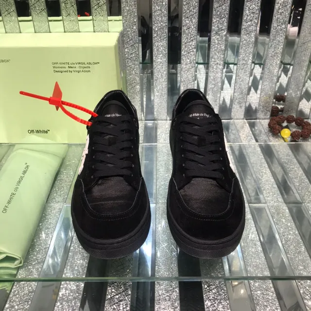 Off-White Arrow Zapatillas Lifestyle de Piel de Ante Negro y Gris 4