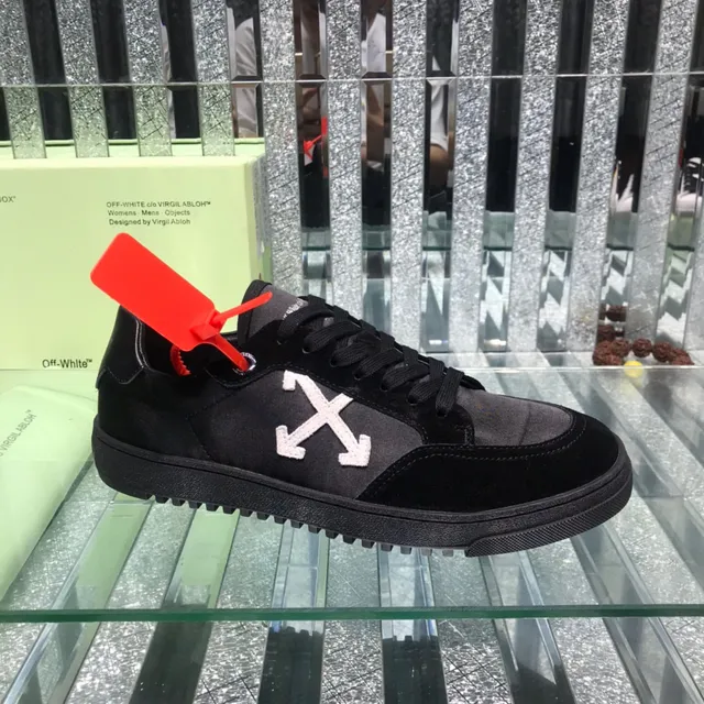 Off-White Arrow Zapatillas Lifestyle de Piel de Ante Negro y Gris 9