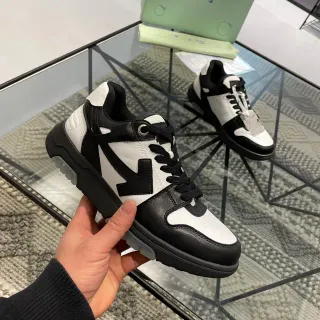 Off-White Black Diagonal Arrow Logo Panelled Leather Upper Lifestyle Sneakers
