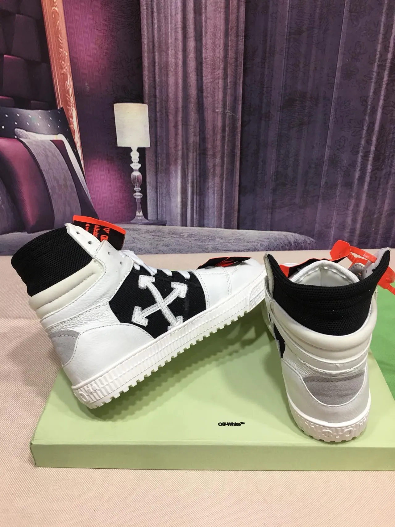 Off-White Sneakers Lifestyle Noir à Empeigne Haute Détails Industriels 3