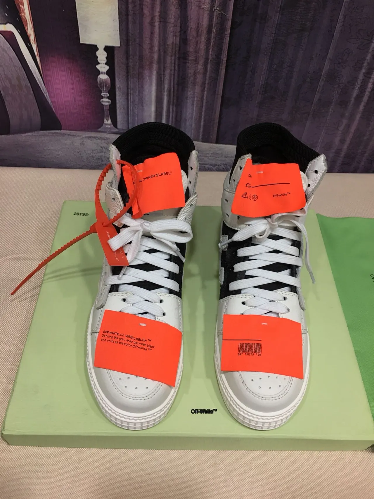 Off-White Sneakers Lifestyle Noir à Empeigne Haute Détails Industriels 9
