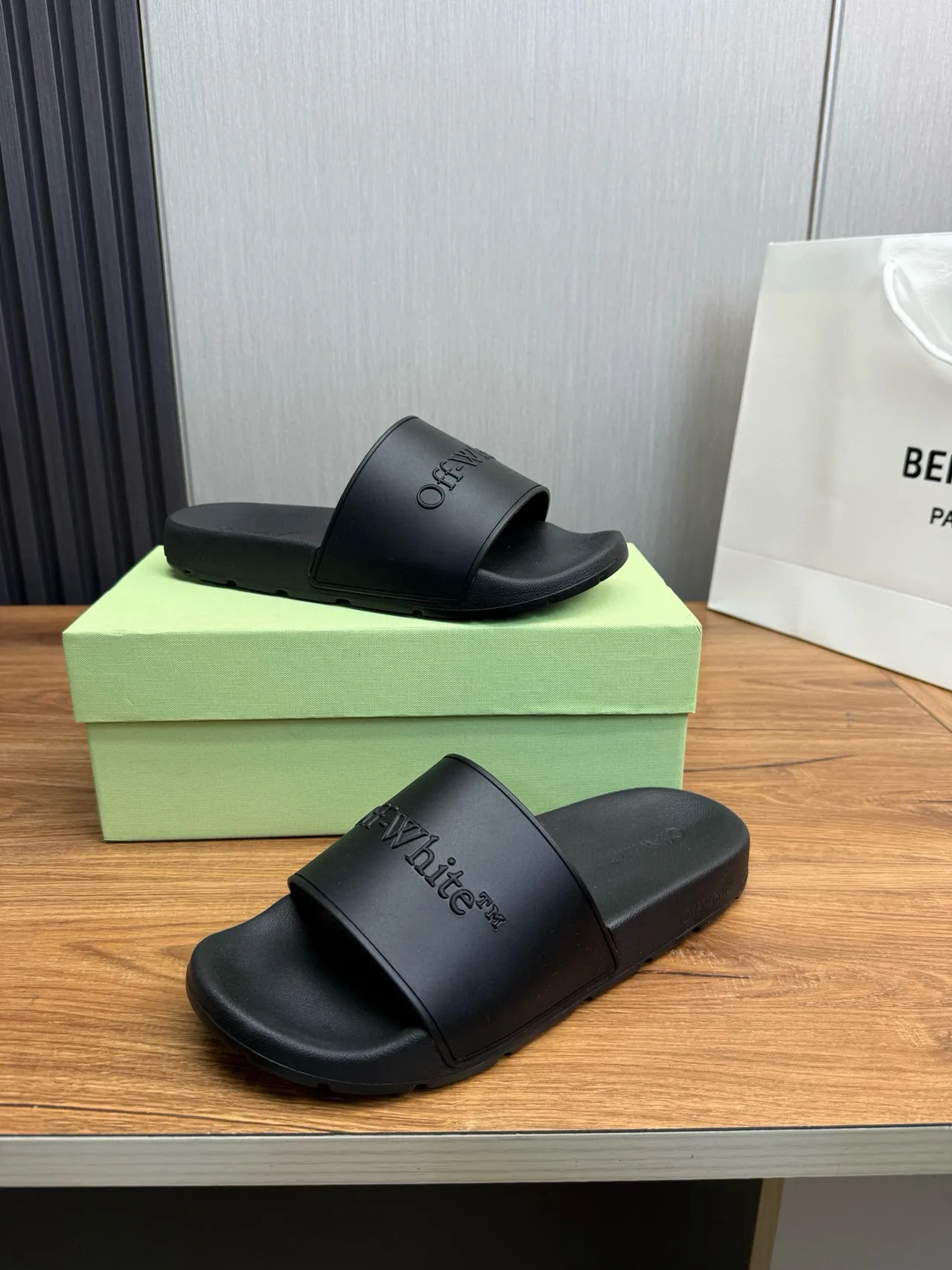 Off-White Slide zapatilla negra de goma moldeada 8