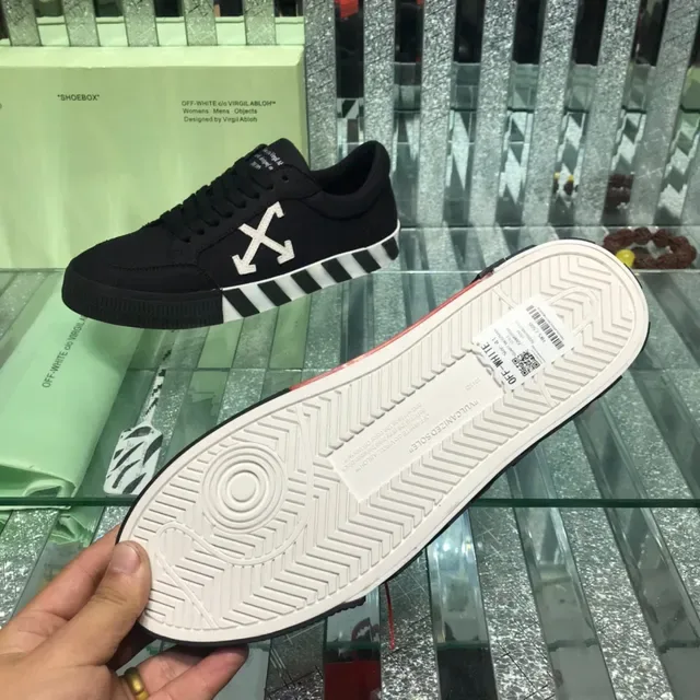 Off-White The Ten أسود تصميم صناعي شعار السهم القطري حذاء رياضي أسلوب حياة 2