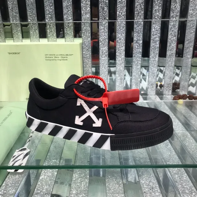 Off-White The Ten أسود تصميم صناعي شعار السهم القطري حذاء رياضي أسلوب حياة 9