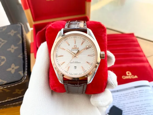 Omega Seamaster Aqua Terra White Dial Rose Gold Bezel Mechanical Watch 9