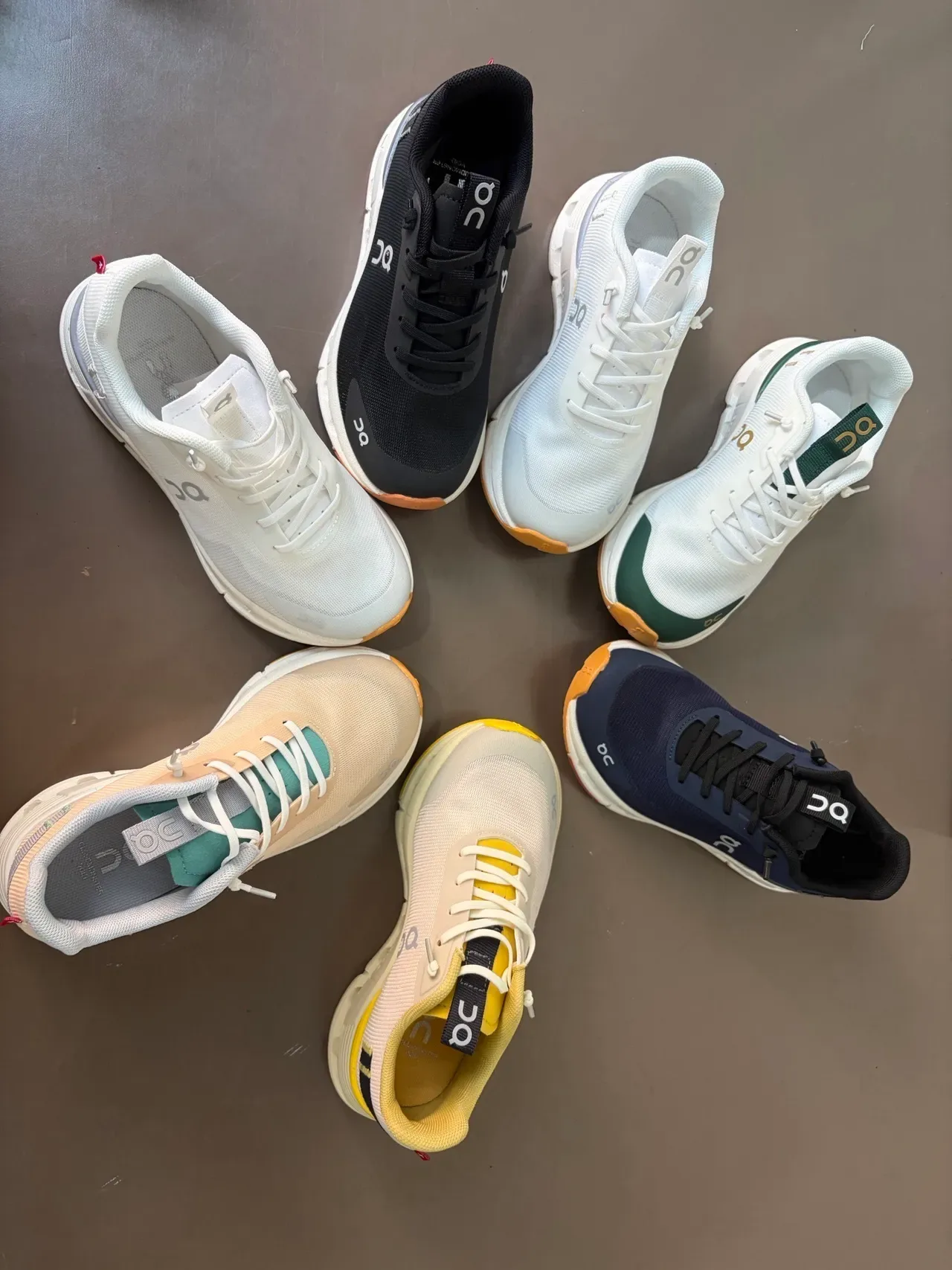 On Beige Amarillo Malla Parte Superior Abierta CloudTec Suela Intermedia Pods Zapatillas deportivas 3