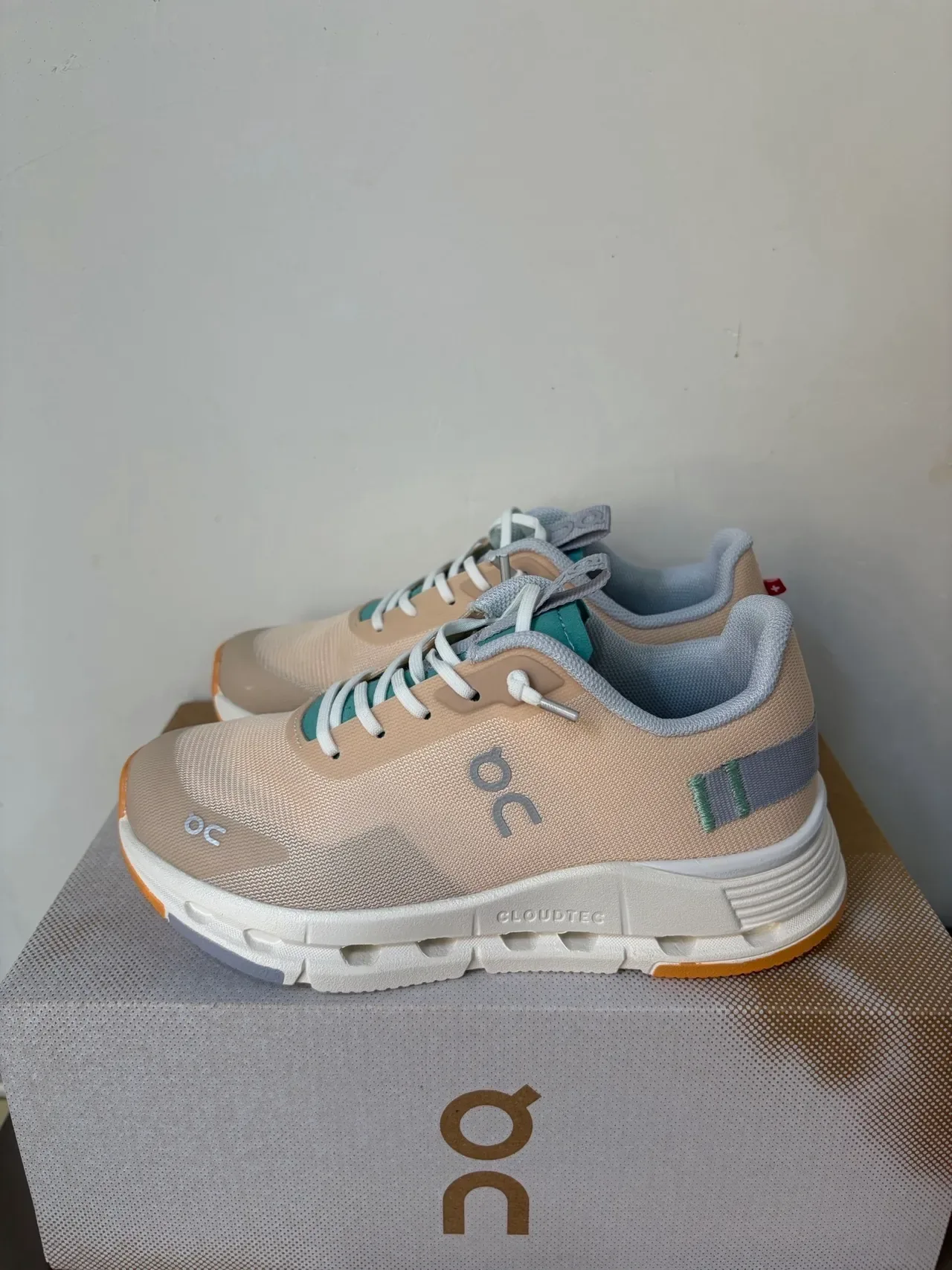 On Beige Amarillo Malla Parte Superior Abierta CloudTec Suela Intermedia Pods Zapatillas deportivas 9