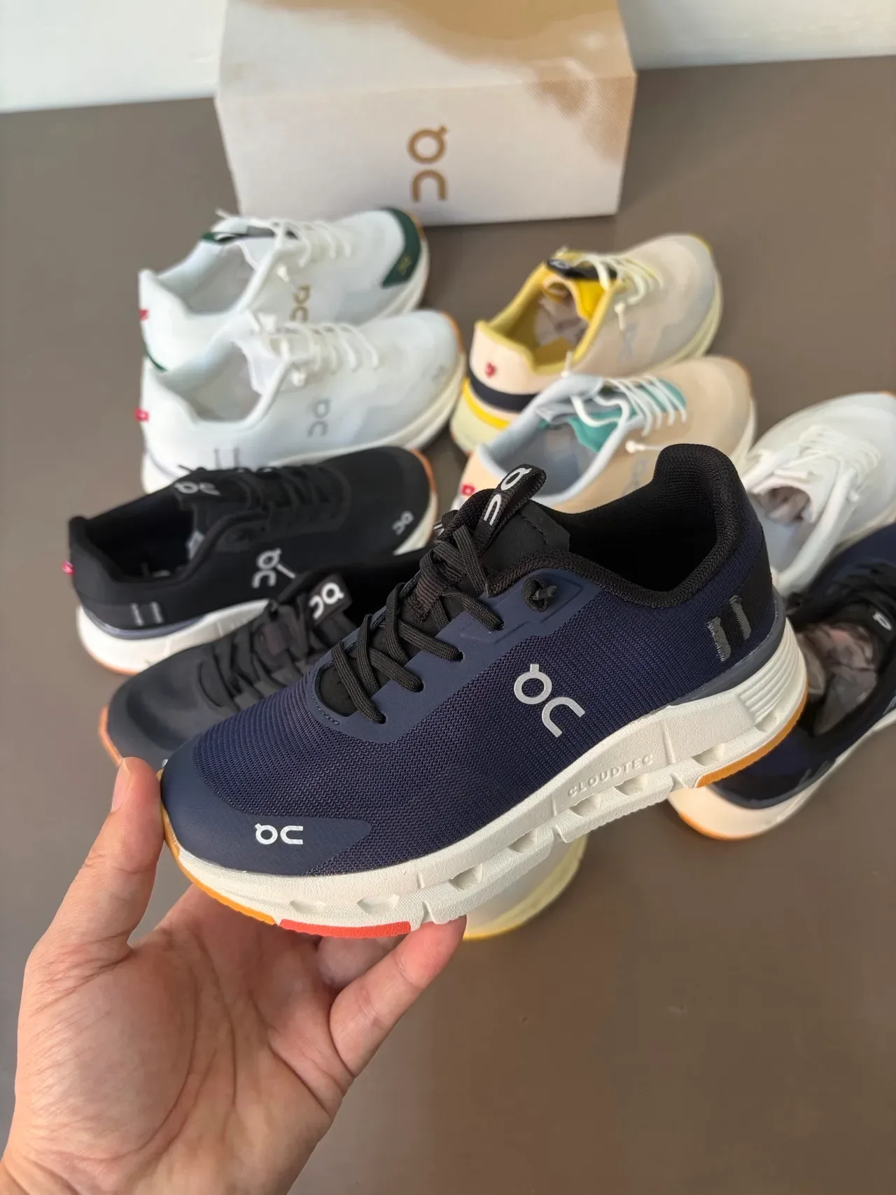 On Beige Amarillo Malla Parte Superior Abierta CloudTec Suela Intermedia Pods Zapatillas deportivas 12