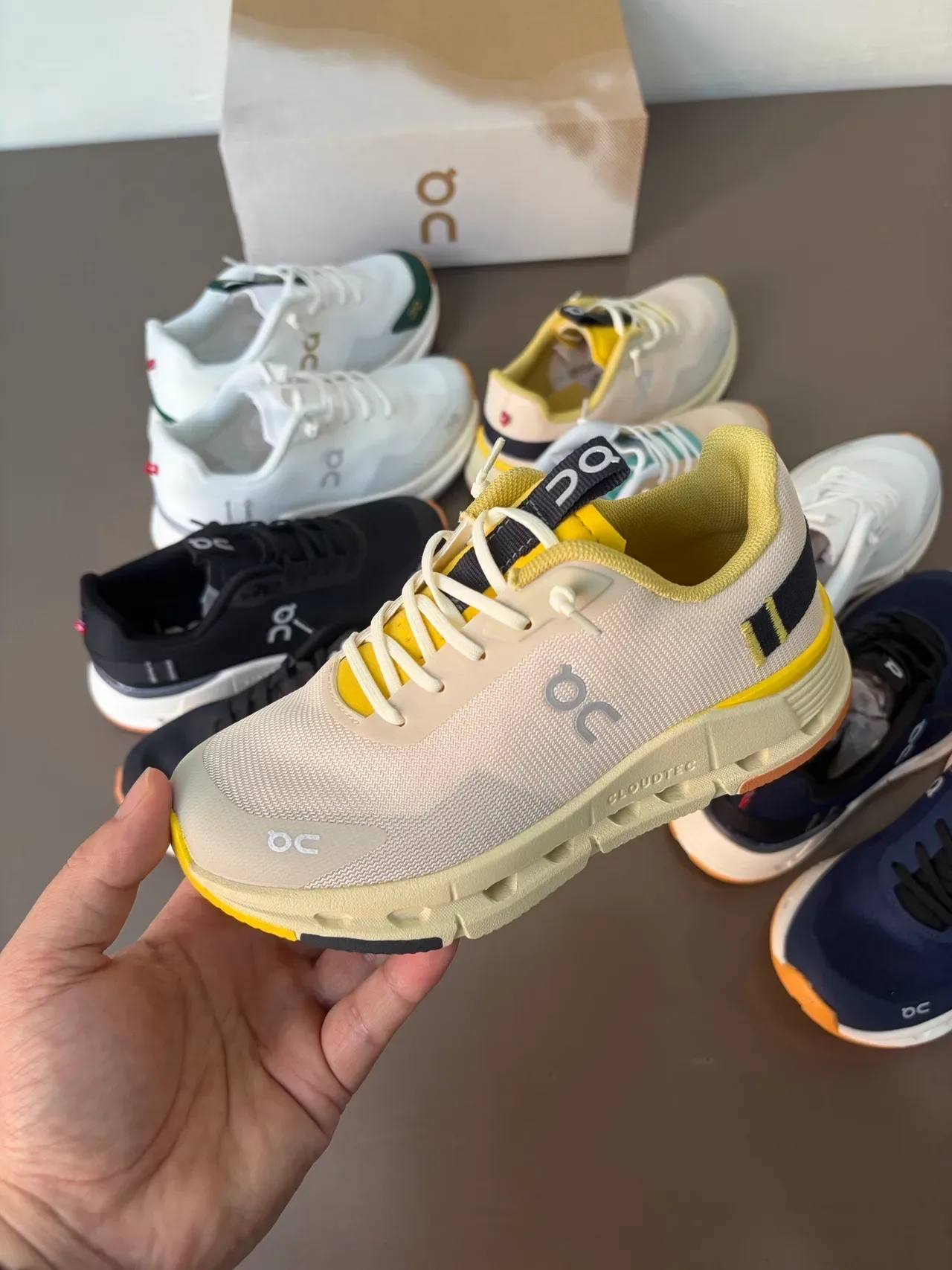 On Beige Amarillo Malla Parte Superior Abierta CloudTec Suela Intermedia Pods Zapatillas deportivas 13