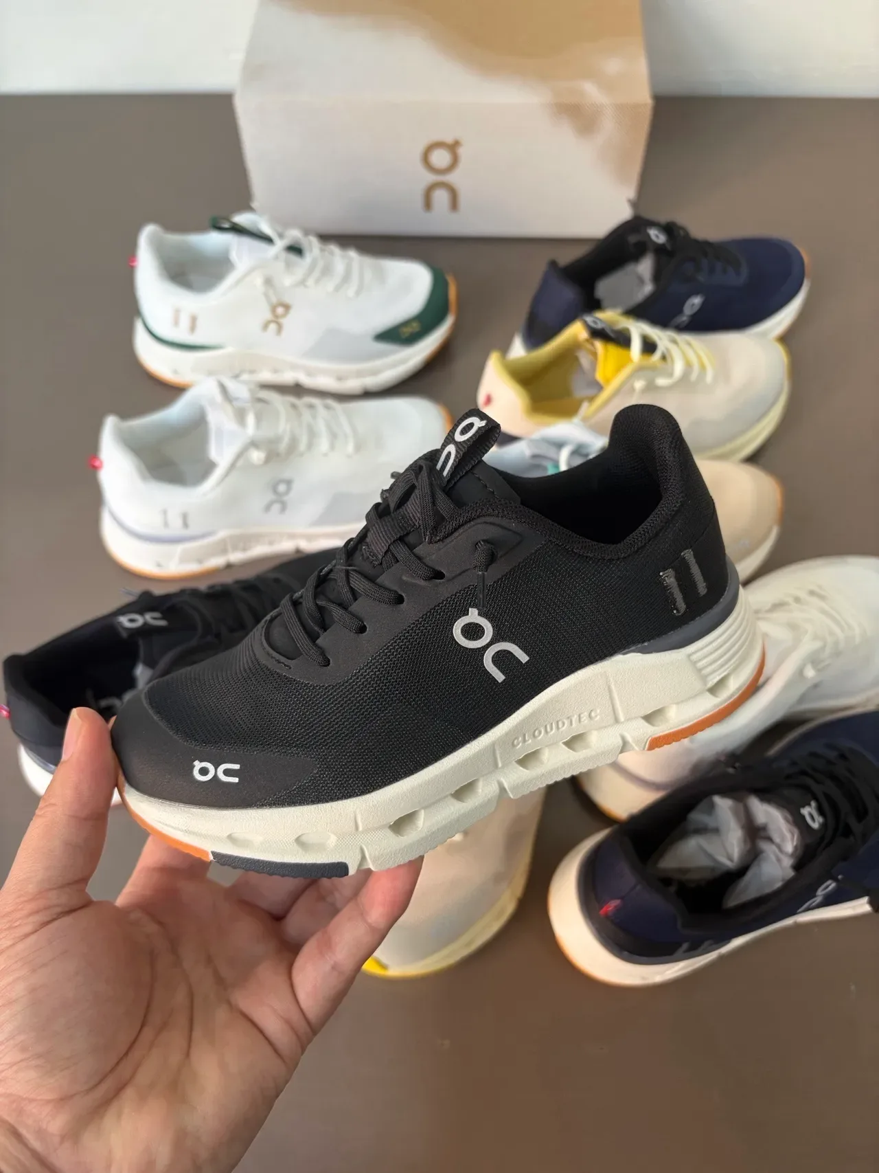 On Beige Amarillo Malla Parte Superior Abierta CloudTec Suela Intermedia Pods Zapatillas deportivas 16