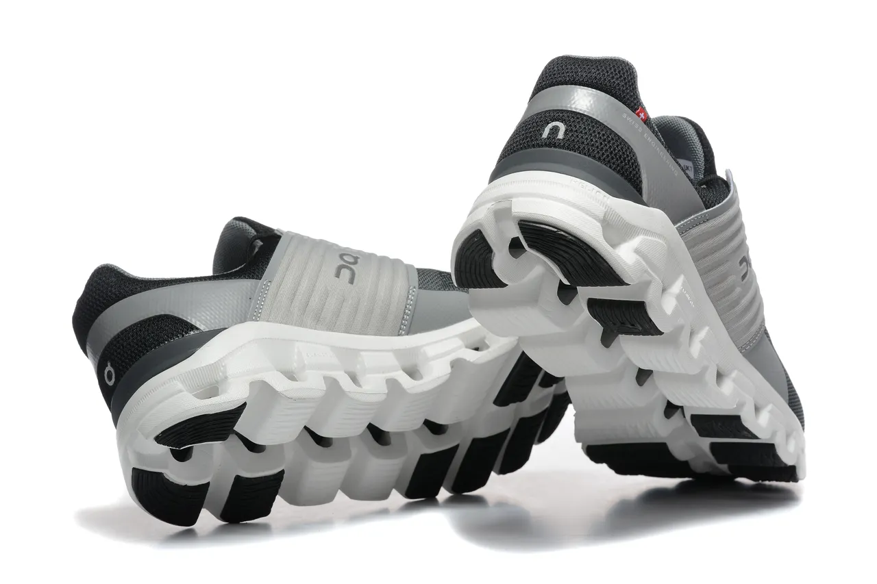 On Cloudmonster Negro Gris Blanco Zapatos de running 5