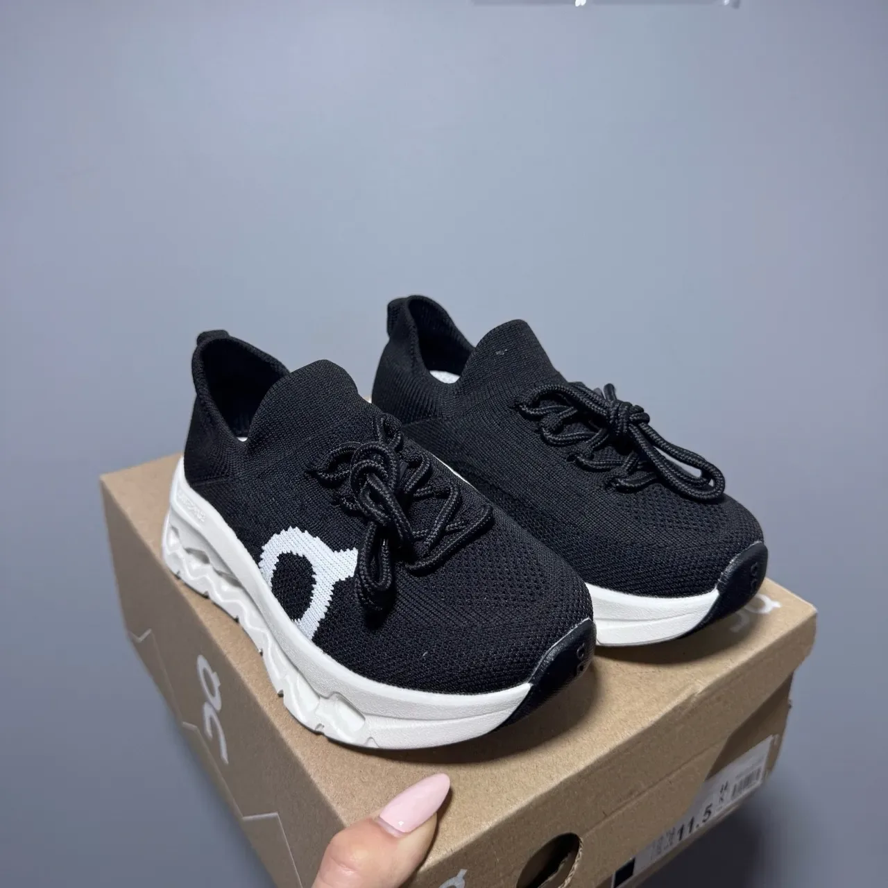 On Cloudmonster Chaussures Lifestyle en Tricot 15