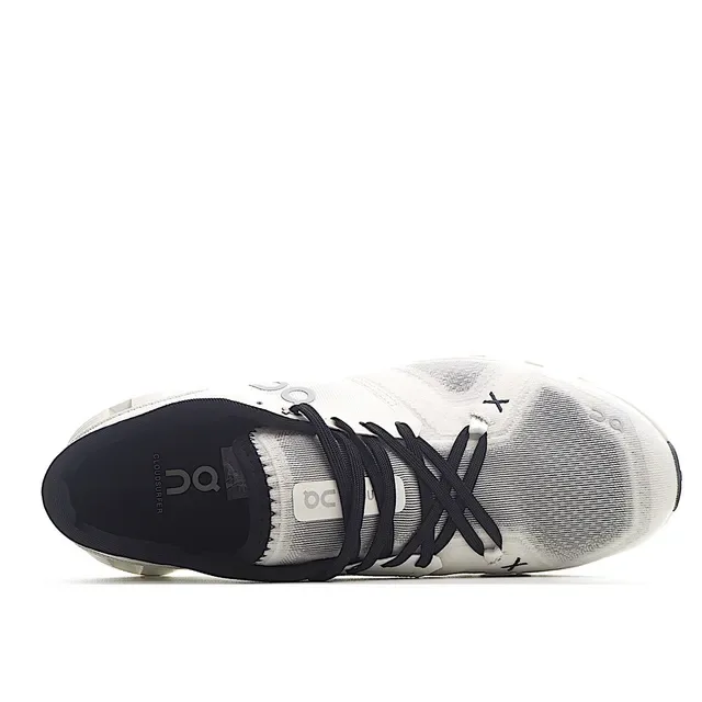 On Cloudmonster Off-White et Navy Chaussures de running 4