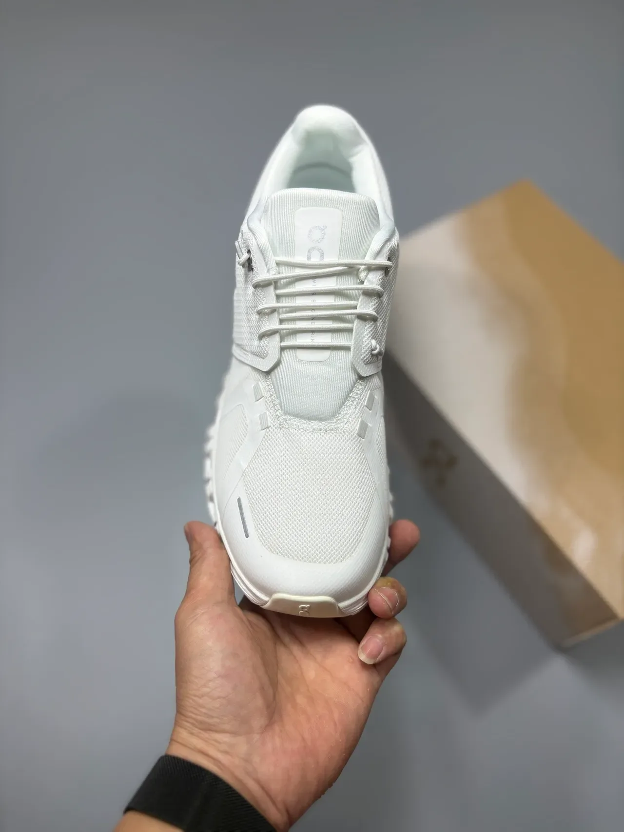 On Cloudnova White Lifestyle Sneakers 2