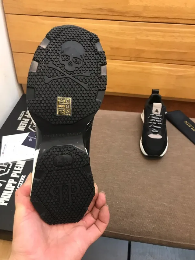 Philipp Plein Black and White Lifestyle Sneakers 3