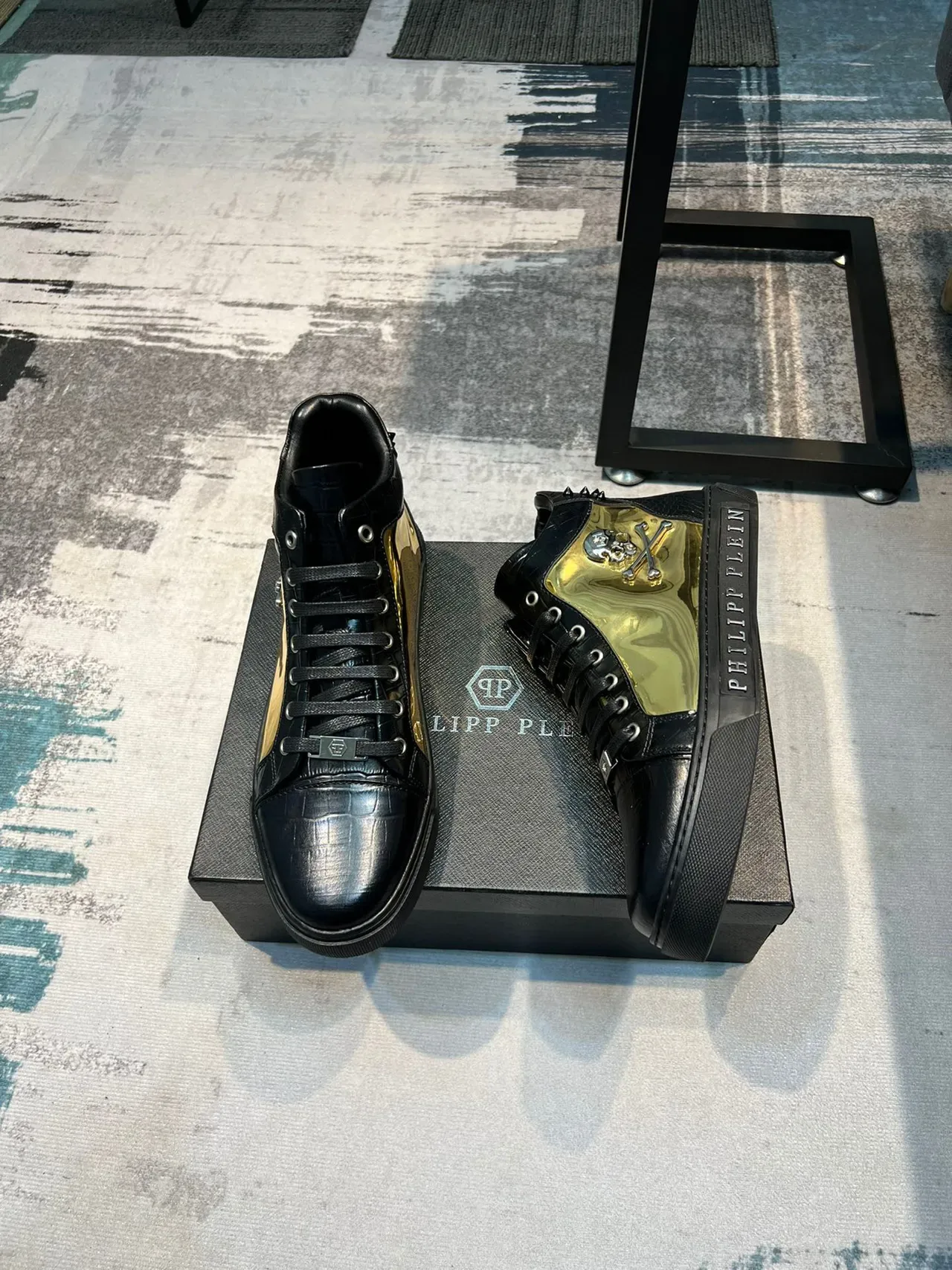 Philipp Plein কালো সোনার উচ্চ-টপ ক্রকোডাইল-এমবসড চামড়ার লাইফস্টাইল স্নিকার্স 5