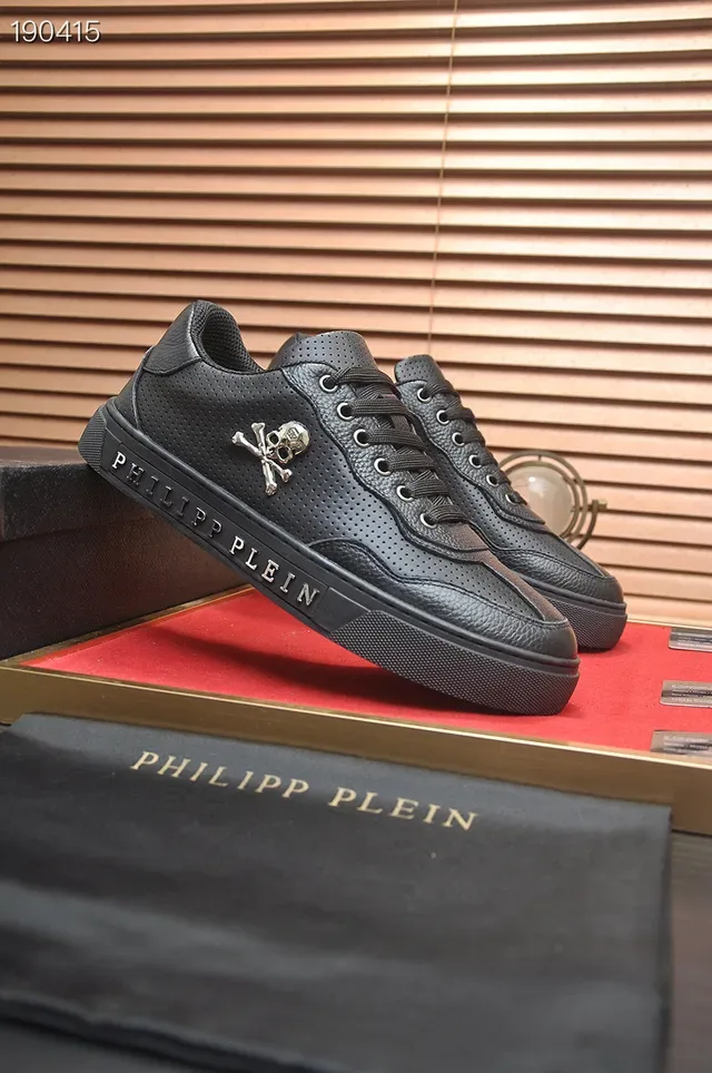 Philipp Plein Black Gold Perforated Leather Skull-and-Crossbones Emblem Lifestyle Sneakers 8