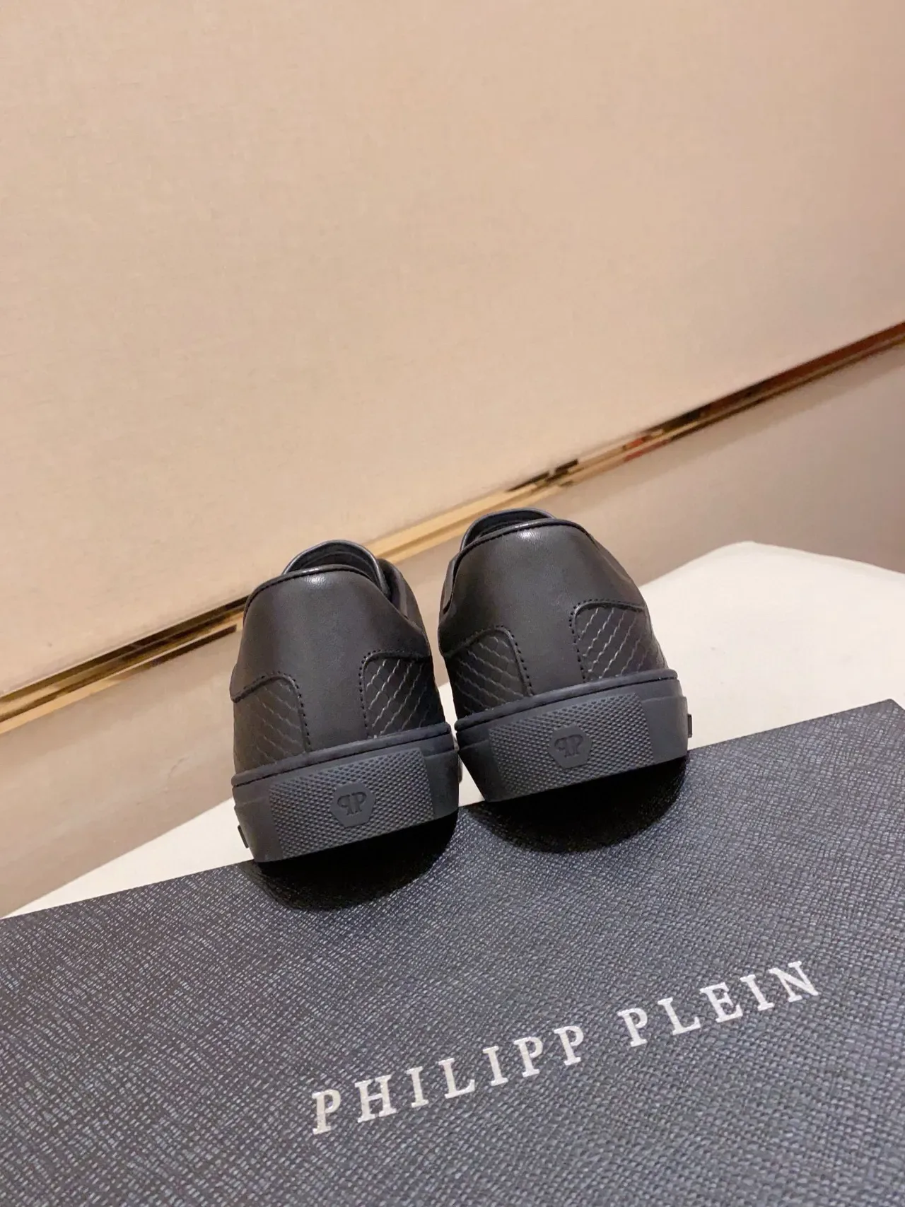 Philipp Plein Black Snake-Embossed Skull Emblem Lifestyle Sneakers 8