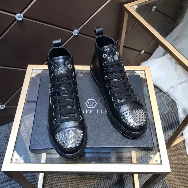 Philipp Plein Skull Tênis lifestyle alto preto prateado com rebites no dedo 6