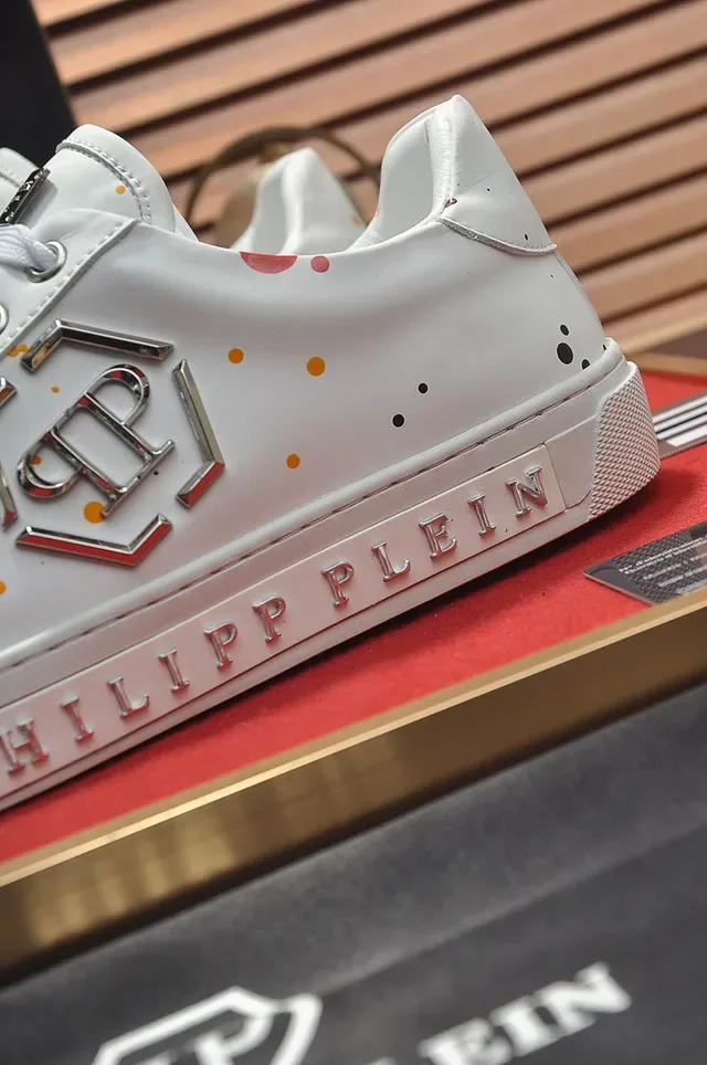 Philipp Plein 白银色皮革鞋面金属六边形标志生活方式运动鞋 2