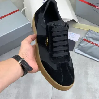 Prada 黑色米色麂皮鞋面橡胶底生活休闲鞋