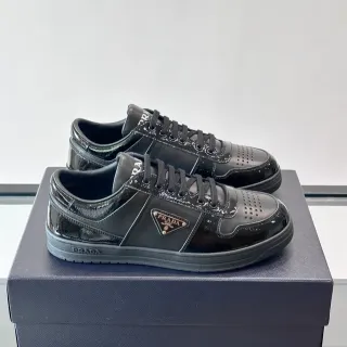 Zapatillas Lifestyle Prada Negro Cuero Patentado Brillante con Paneles Mate