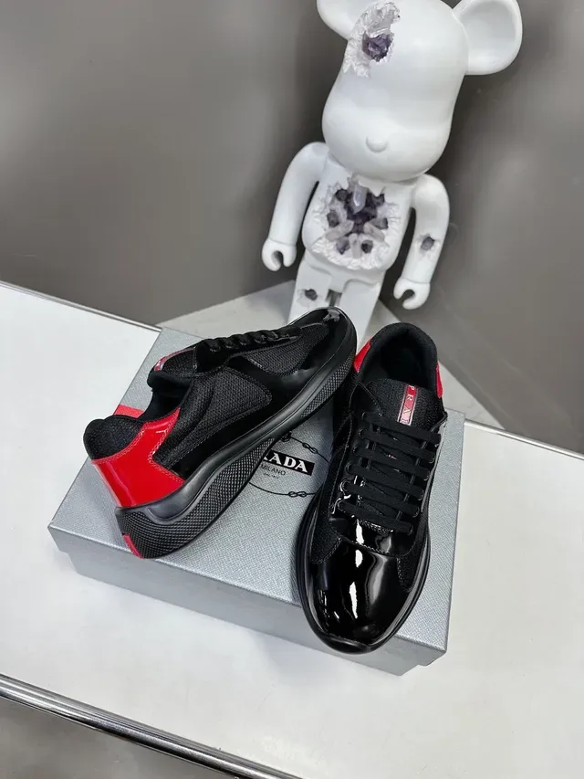 Prada Sneakers Lifestyle Noir Rouge Patent Glossy Embout de Doigt Maille Haut 3