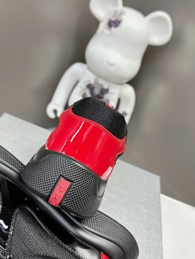 Prada Sneakers Lifestyle Noir Rouge Patent Glossy Embout de Doigt Maille Haut 7