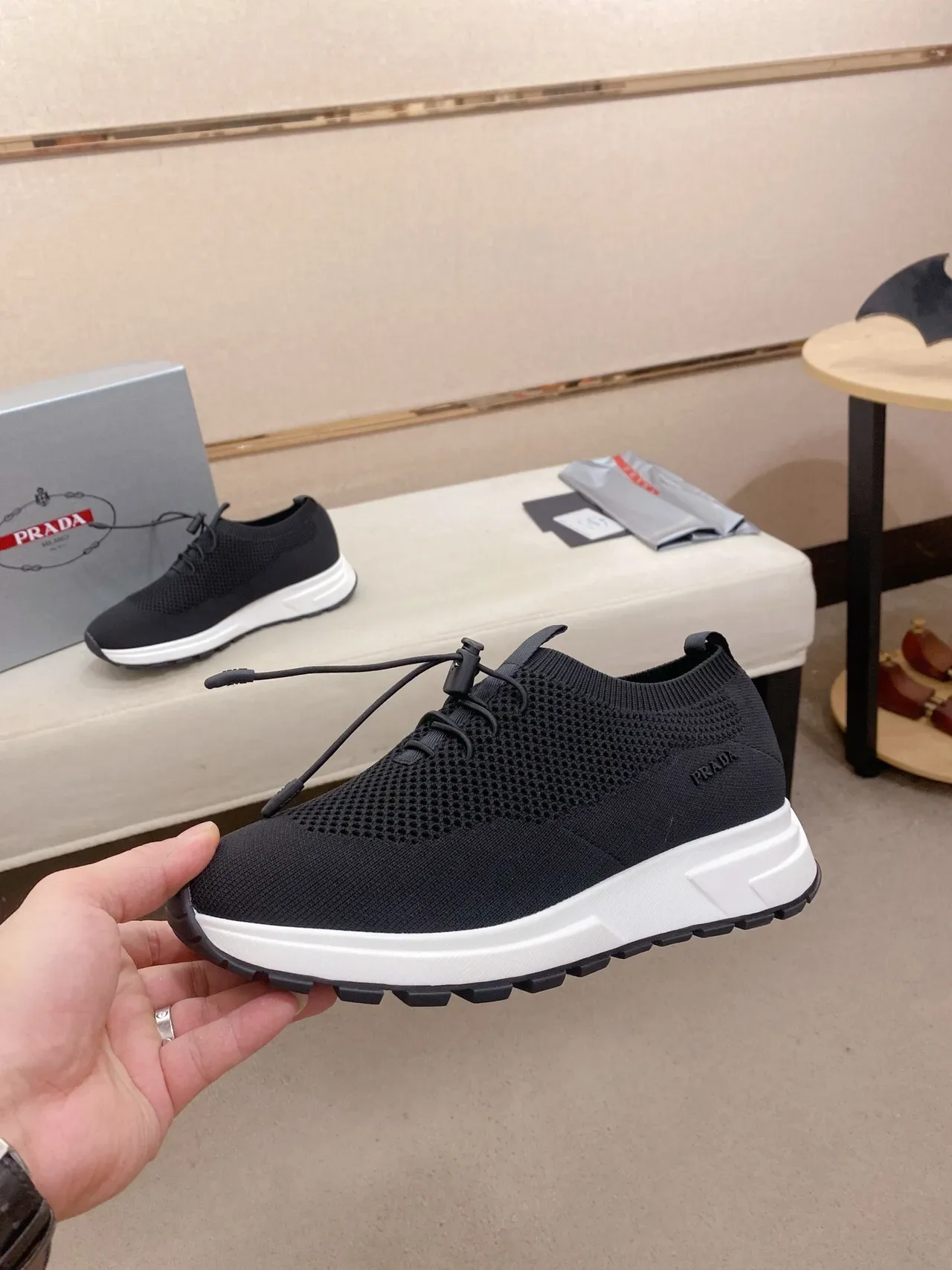 Prada Chaussures Lifestyle Noir Blanc Tricot Ajusté Chaussure Dessus Cordons à Tirant 3