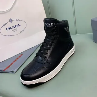 Prada Cloudbust Tênis lifestyle de couro preto com cano alto