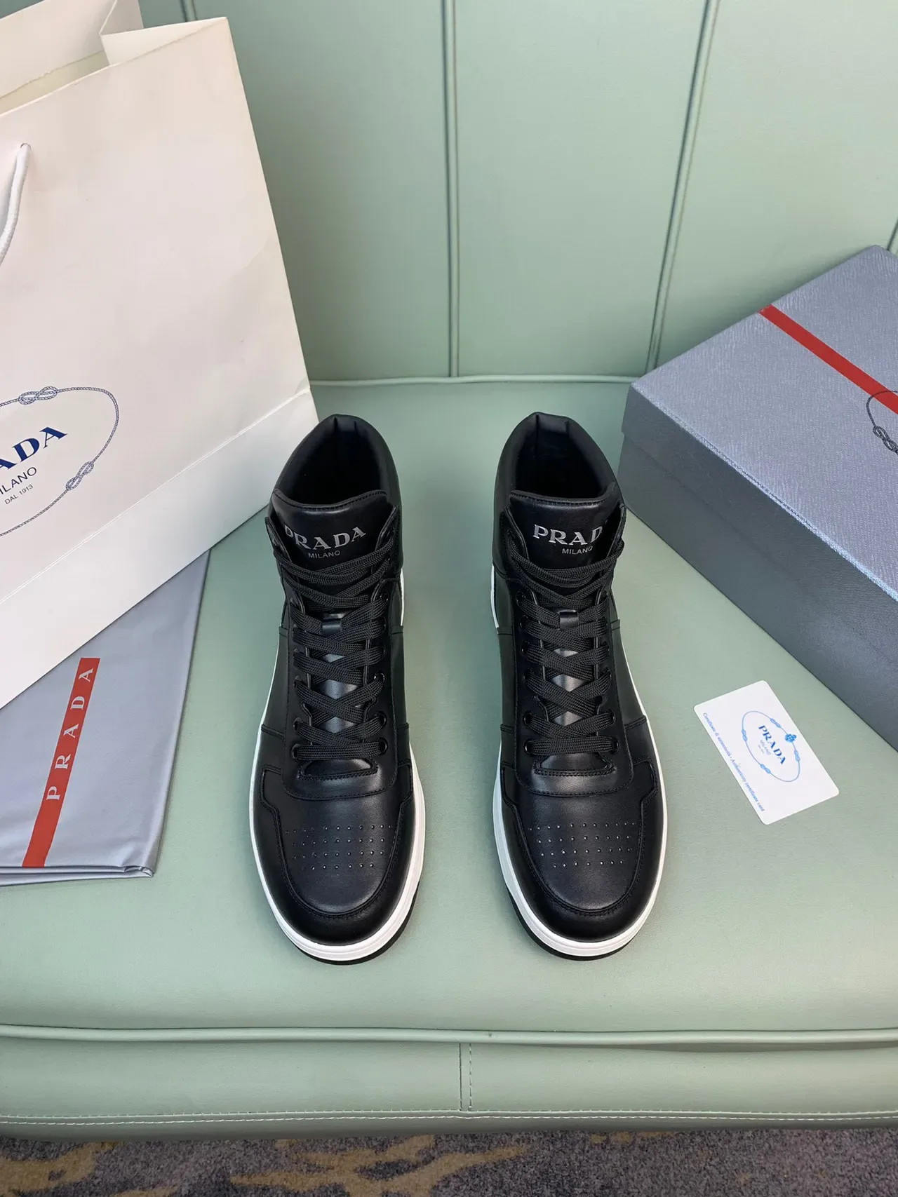 Prada Cloudbust Zapatillas lifestyle de cuero negro de caña alta 9