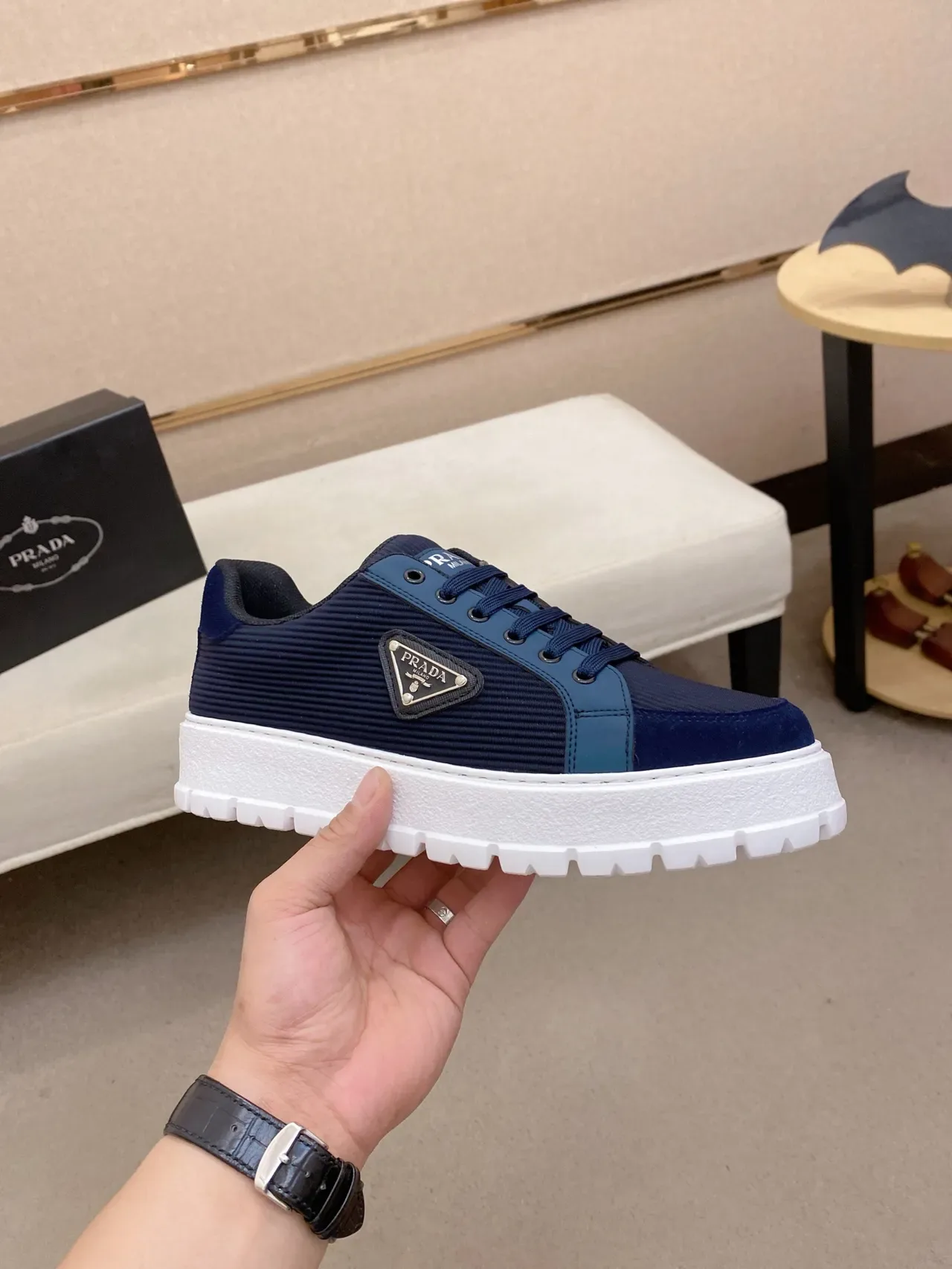 Prada Cloudbust 海军蓝和蓝色 针织平台生活方式运动鞋 4