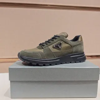 Prada Cloudbust Olive Green सुड और नायलॉन लाइफस्टाइल स्नीकर