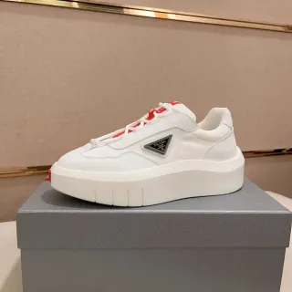 Prada Cloudbust 白红 平台鞋底 三角标志牌 生活方式运动鞋
