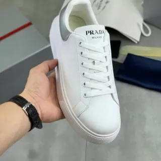 Prada Cloudbust 白银低帮厚底生活休闲鞋