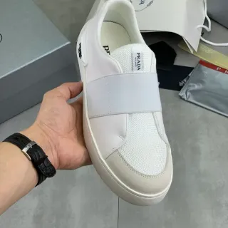Prada Zapatos lifestyle blanco beige con correa elástica slip-on