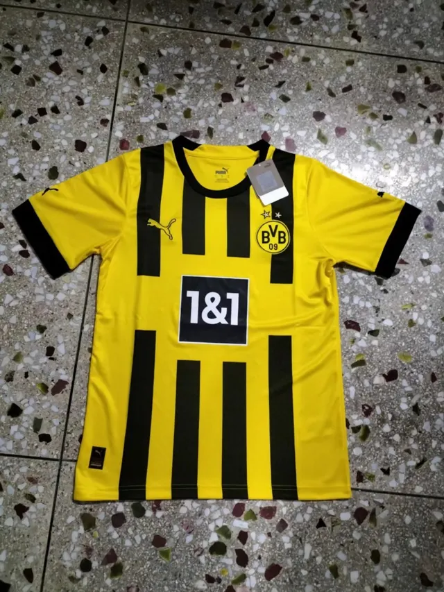 Puma Borussia Dortmund 主场 黄黑 竖条纹 球衣 3