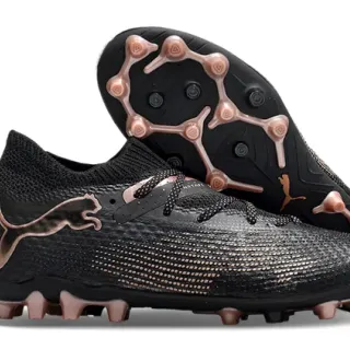 Puma Future Z 黑色金色针织鞋面 集成系带系统 硬地足球鞋