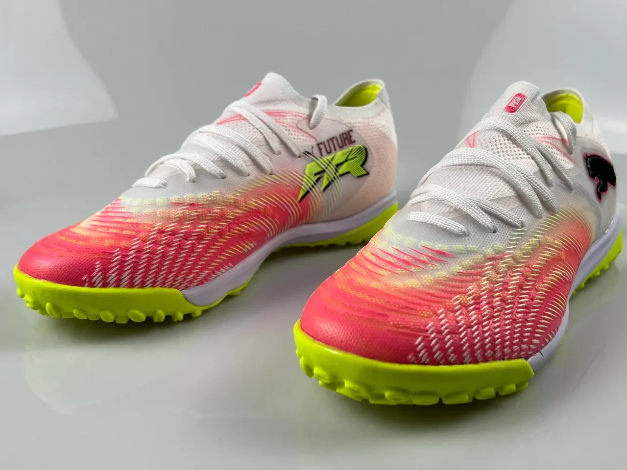 Puma Future Z Tênis Low-Cut Branco Rosa com upper de impressão em gradiente 8