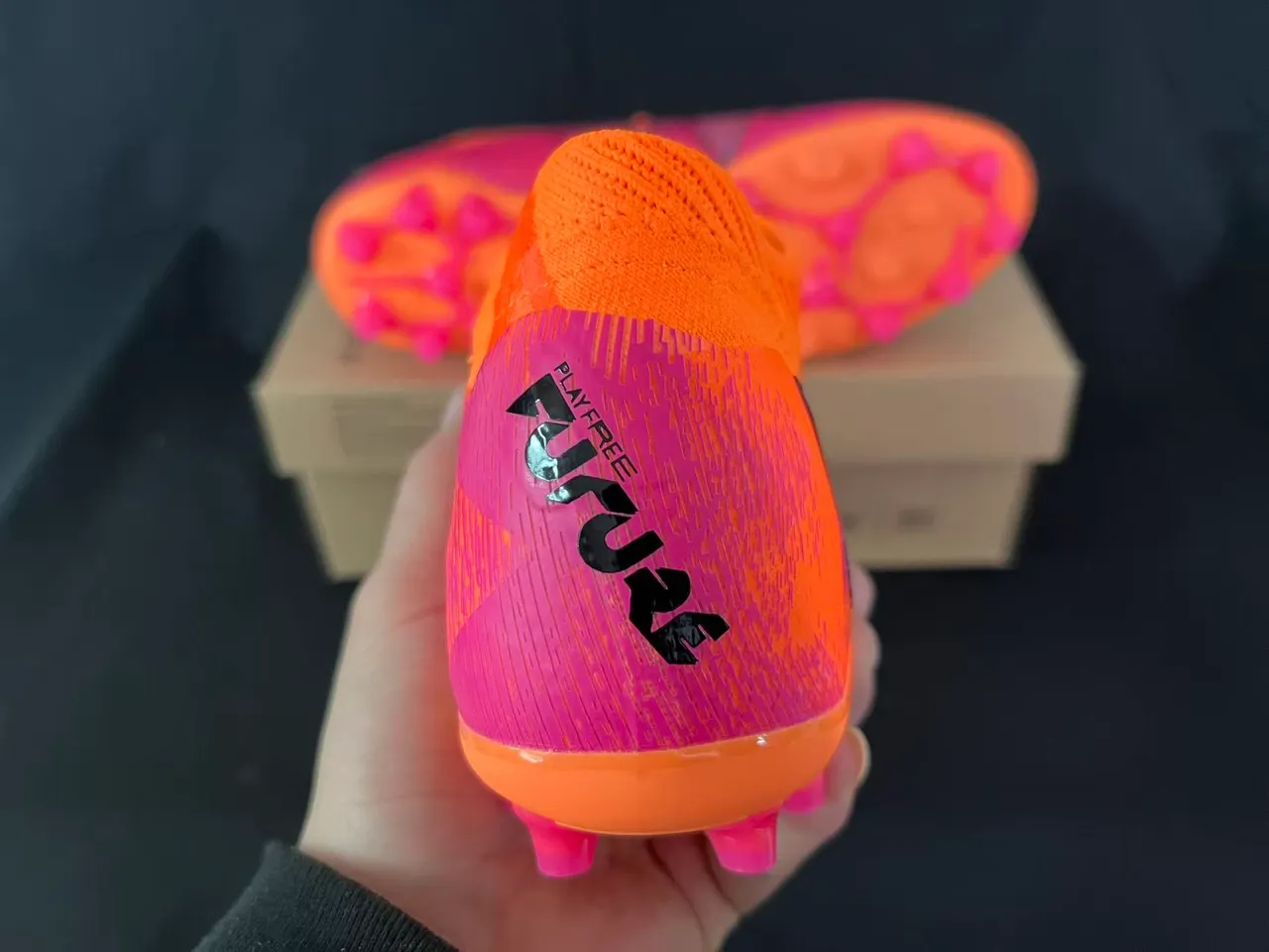 Puma Orange Rose Coupe Haute Col de Chaussette Tricotée Ribbelée Synthétique Cage Milieu Pied Sol Ferme Chaussures de Football 3