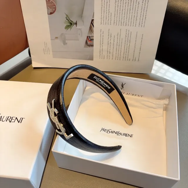 Saint Laurent Monogram Headband Belt काला और चांदी चमड़े का बेल्ट 5