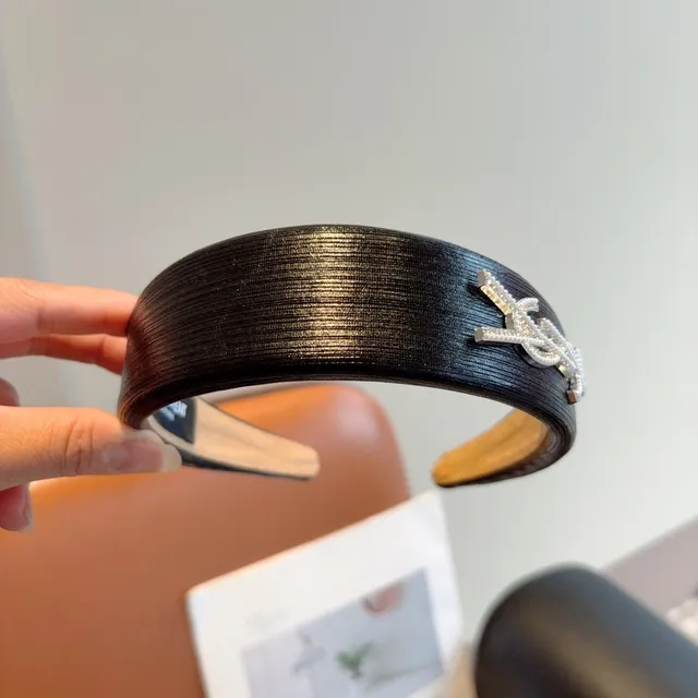 Saint Laurent Monogram Headband Belt काला और चांदी चमड़े का बेल्ट 6