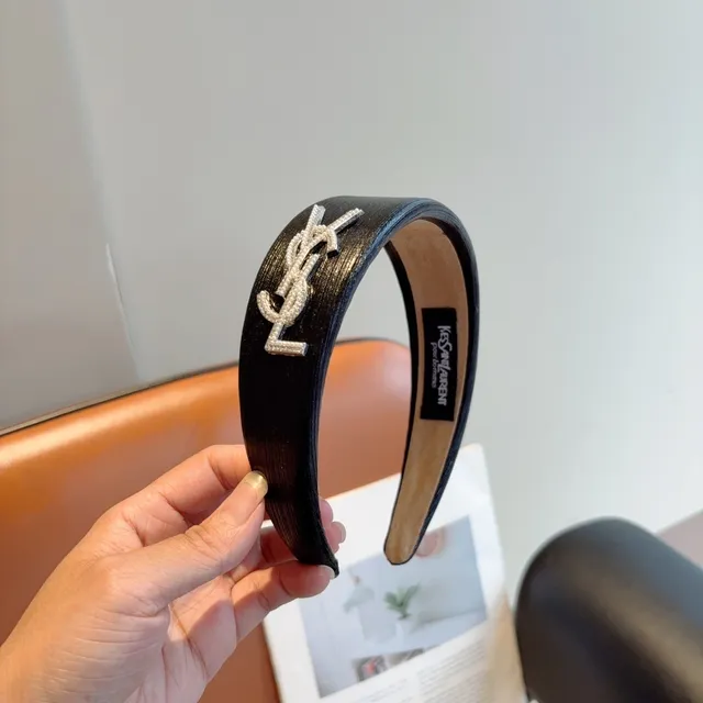 Saint Laurent Monogram Headband Belt काला और चांदी चमड़े का बेल्ट 8